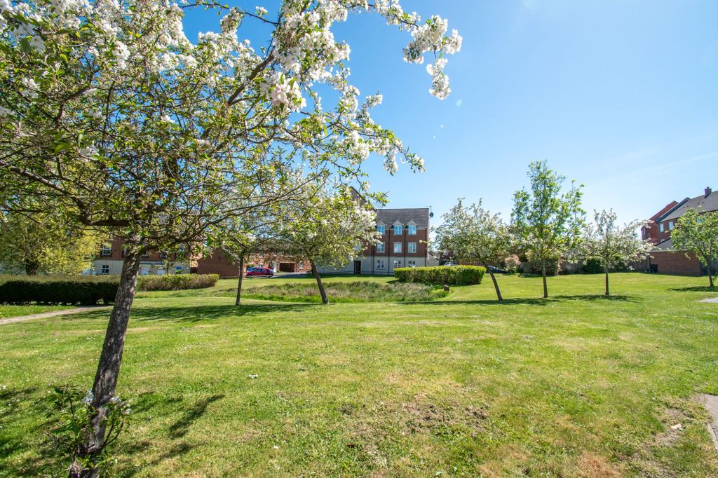 Additional image 9 of 2 bed flat for saleSwinton Close, Hamilton LE5