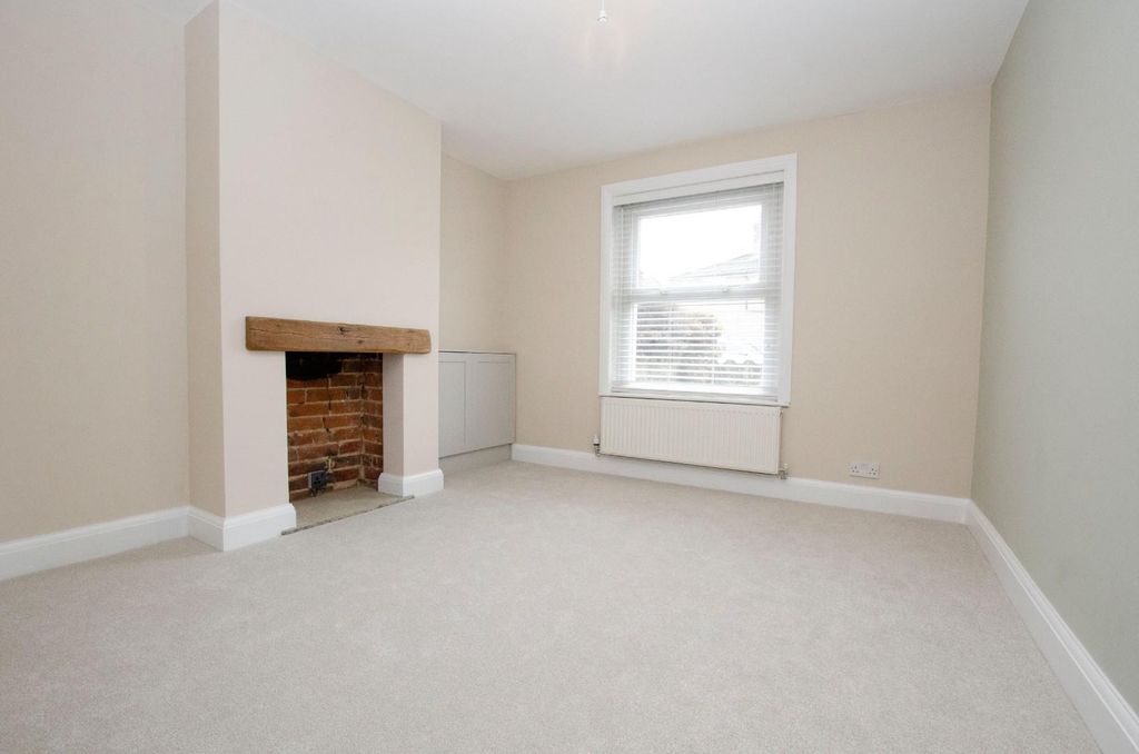 2 bed semi-detached house for saleCommercial Street, Southampton SO18 photo 2