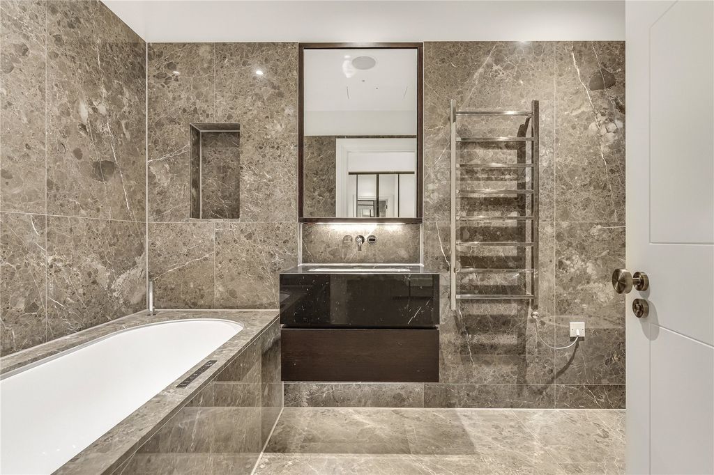 Additional image 7 of 2 bed flat for saleRichmond Hill, Richmond TW10