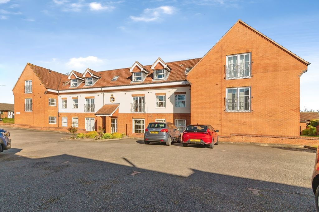 2 bed flat for saleMoor Lane, Bingham, Nottingham NG13