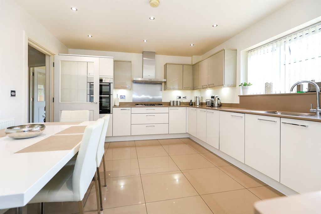 Additional image 4 of 6 bed detached house for saleWhimsey Close, Willenhall WV12