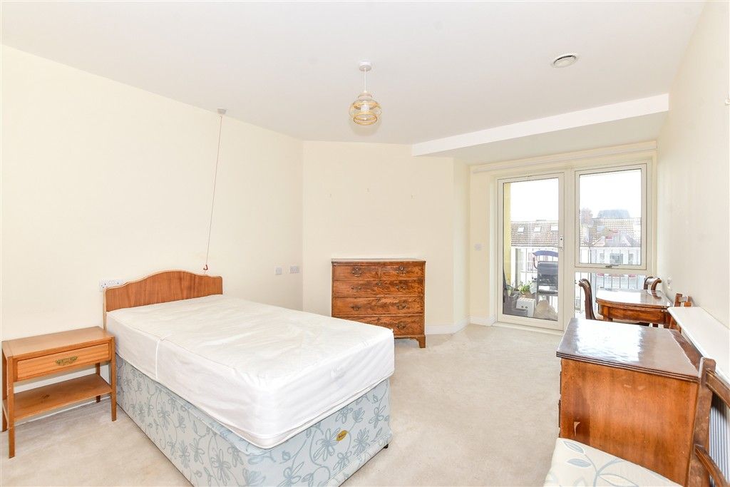Additional image 8 of 2 bed flat for saleSouth Parade, Southsea, Hampshire PO4