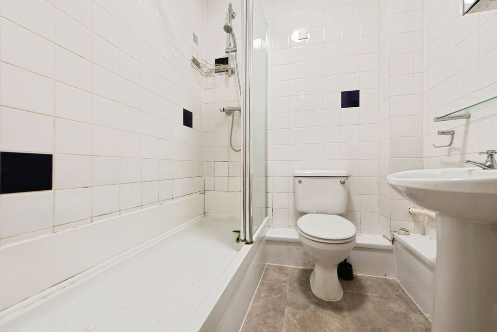 1 bed flat for saleMansbridge Road, Southampton, Hampshire SO18 photo 4
