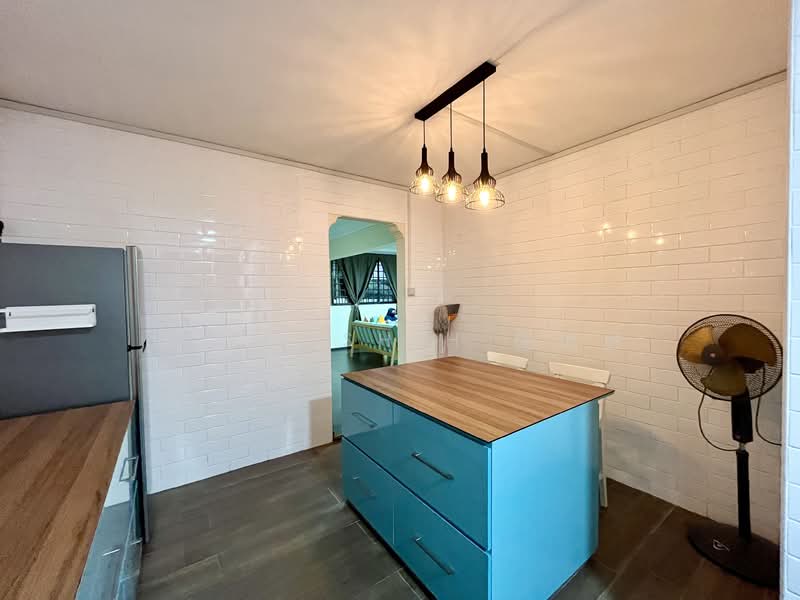 Additional image 6 of 826 Jurong West Street 81