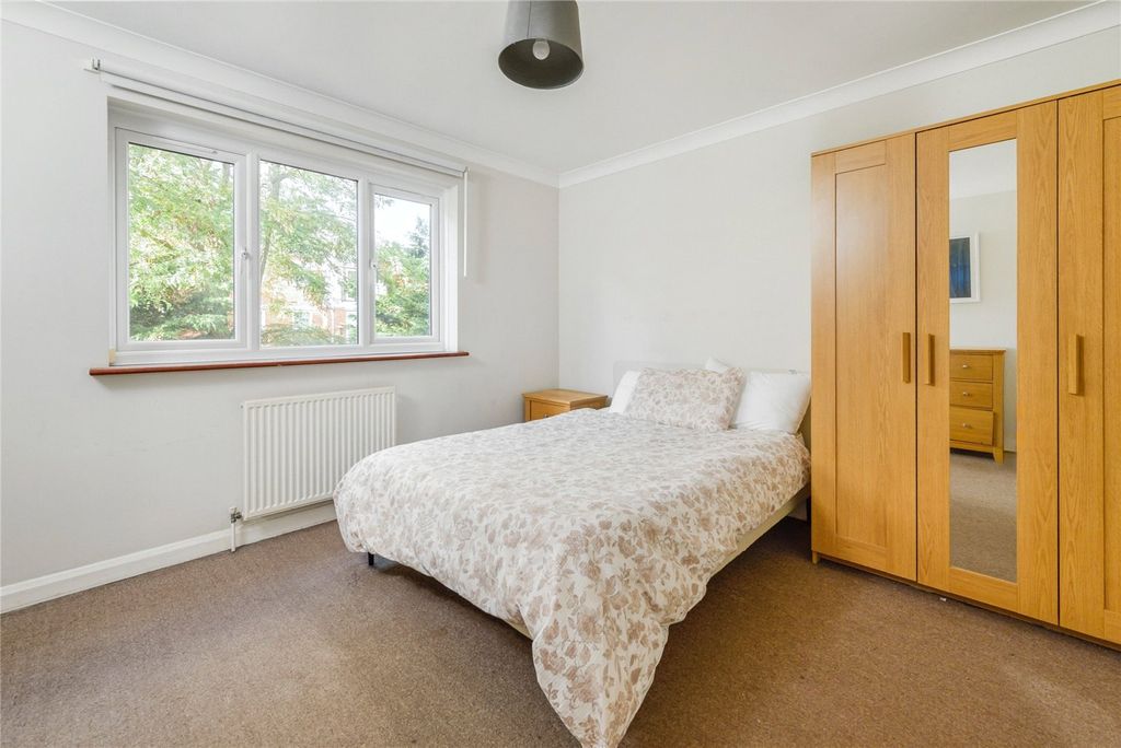 Additional image 11 of 4 bed terraced house for saleBerkeley Close, Southampton, Hampshire SO15