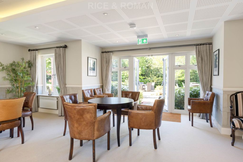 Additional image 20 of 2 bed flat for saleAcademy House, Wokingham RG40