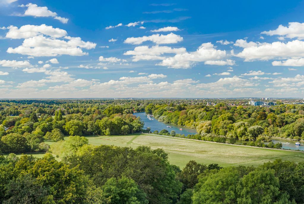 Additional image 4 of 2 bed flat for saleRichmond Hill, Richmond, London TW10