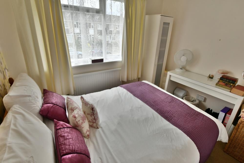Additional image 7 of 2 bed flat for saleAllenview Road, Wimborne BH21
