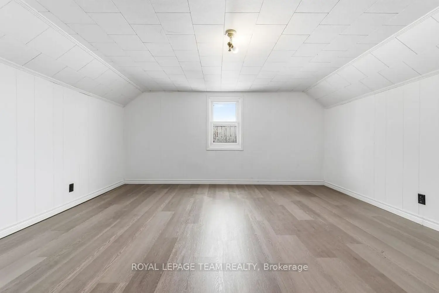 Additional image 11 of 1120 Pembroke Street