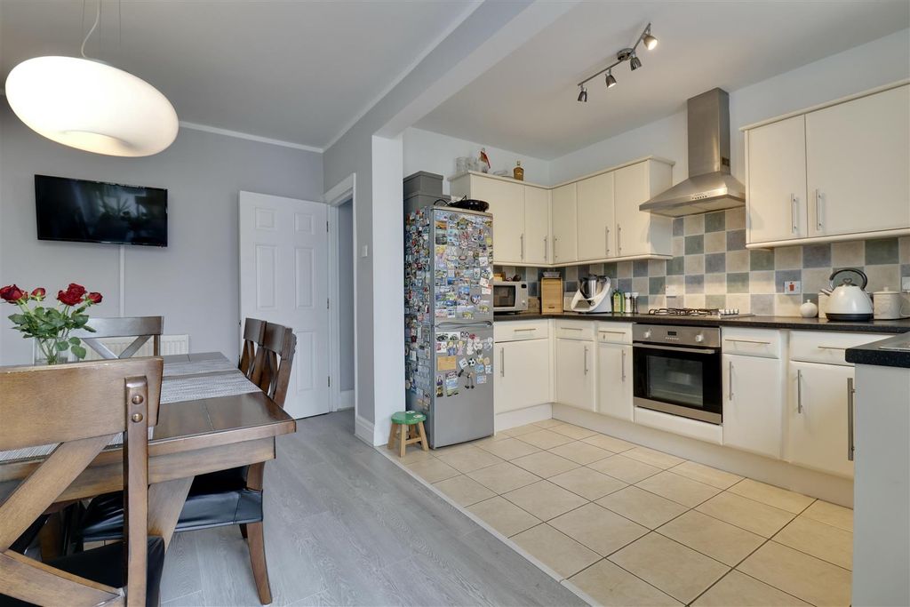 Additional image 24 of 4 bed terraced house for saleLangstone Road, Portsmouth PO3