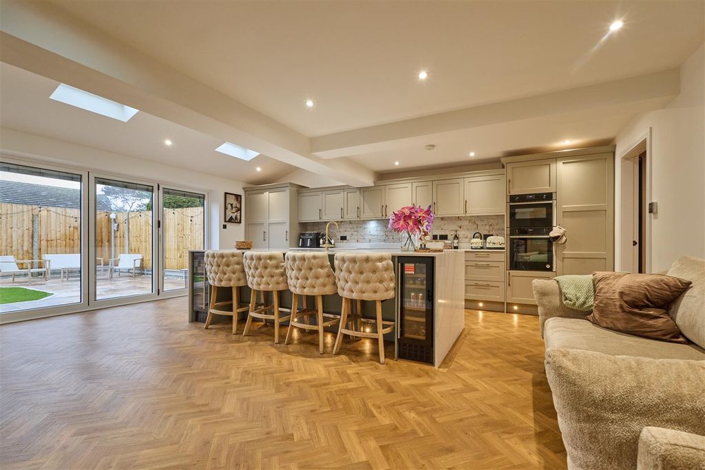 Additional image 2 of 4 bed detached house for saleSaddlers Close, Burbage, Hinckley LE10