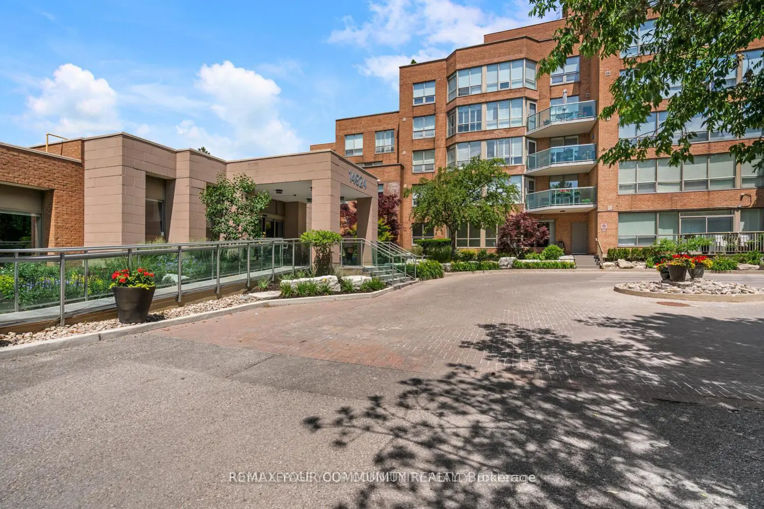 Additional image 16 of 14924 Yonge Street 305