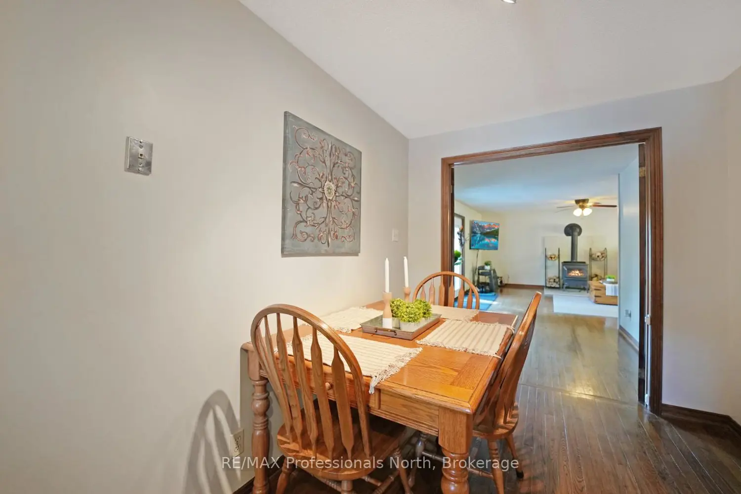 1123 Harcourt Road photo 4