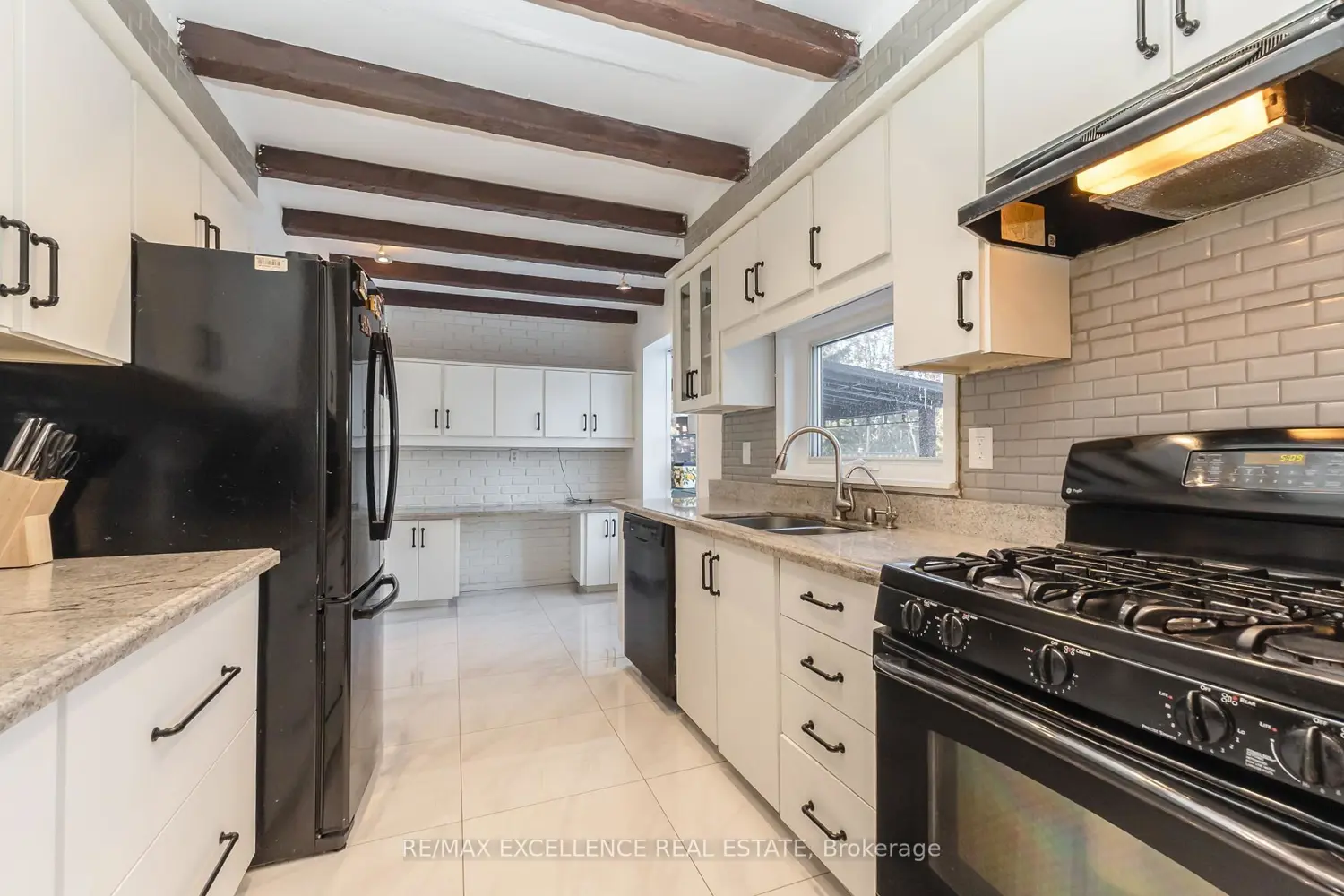 Additional image 3 of 2962 Saint Malo Circle