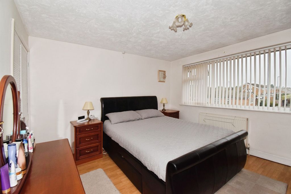 Additional image 9 of 5 bed semi-detached house for saleRedruth Avenue, Wigston LE18