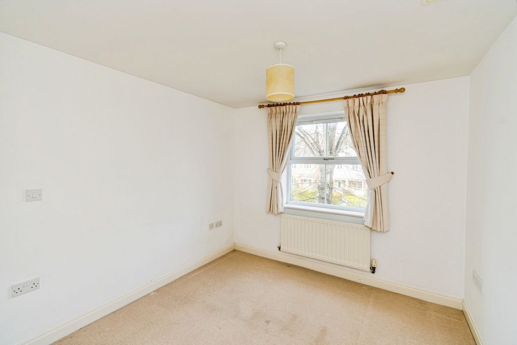 Additional image 10 of 2 bed flat for saleMarshall Square, Banister Park, Southampton, Hampshire SO15