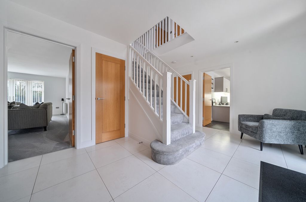Additional image 26 of 5 bed detached house for saleDowles Barn Close, Barkham, Wokingham RG41