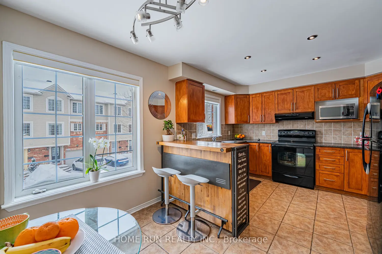 90 Edenvale Drive 207 photo 2
