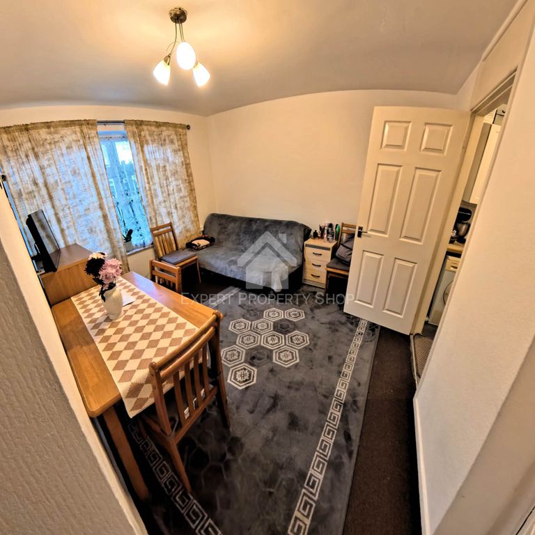 Additional image 4 of 1 bed flat for saleLanchester Gardens, Worksop S80