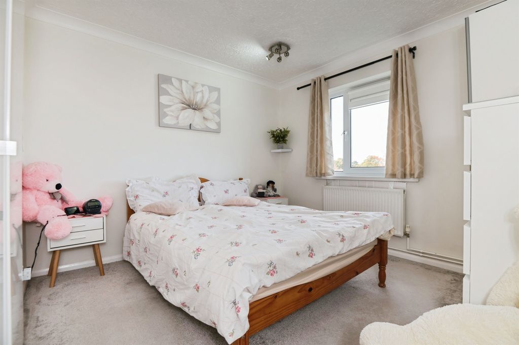 Additional image 7 of 2 bed flat for saleCuckmere Lane, Southampton SO16