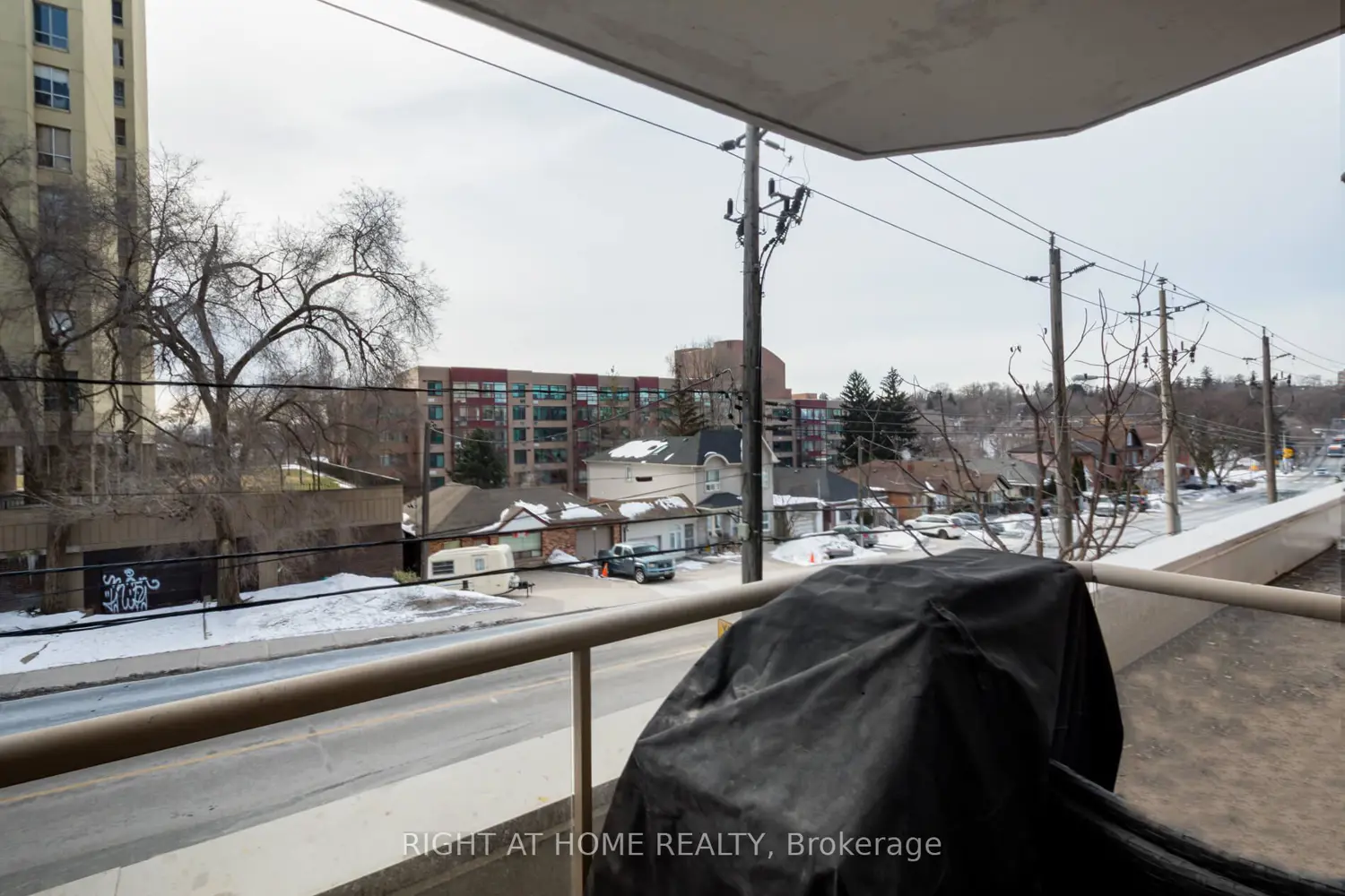 Additional image 17 of 2088 Lawrence Avenue 202
