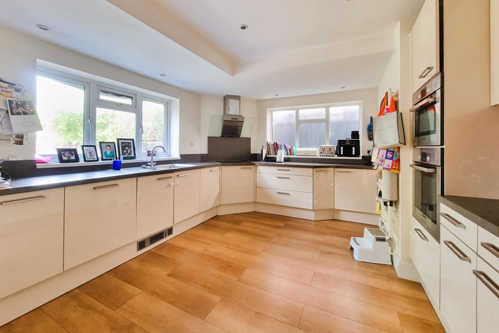 Additional image 2 of 4 bed semi-detached house for saleDrayton, Hampshire PO6