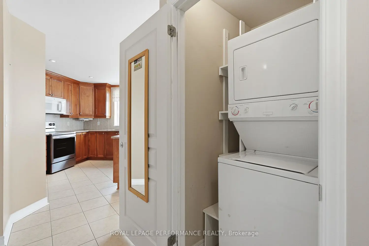 Additional image 11 of 955 Beauparc Private 411