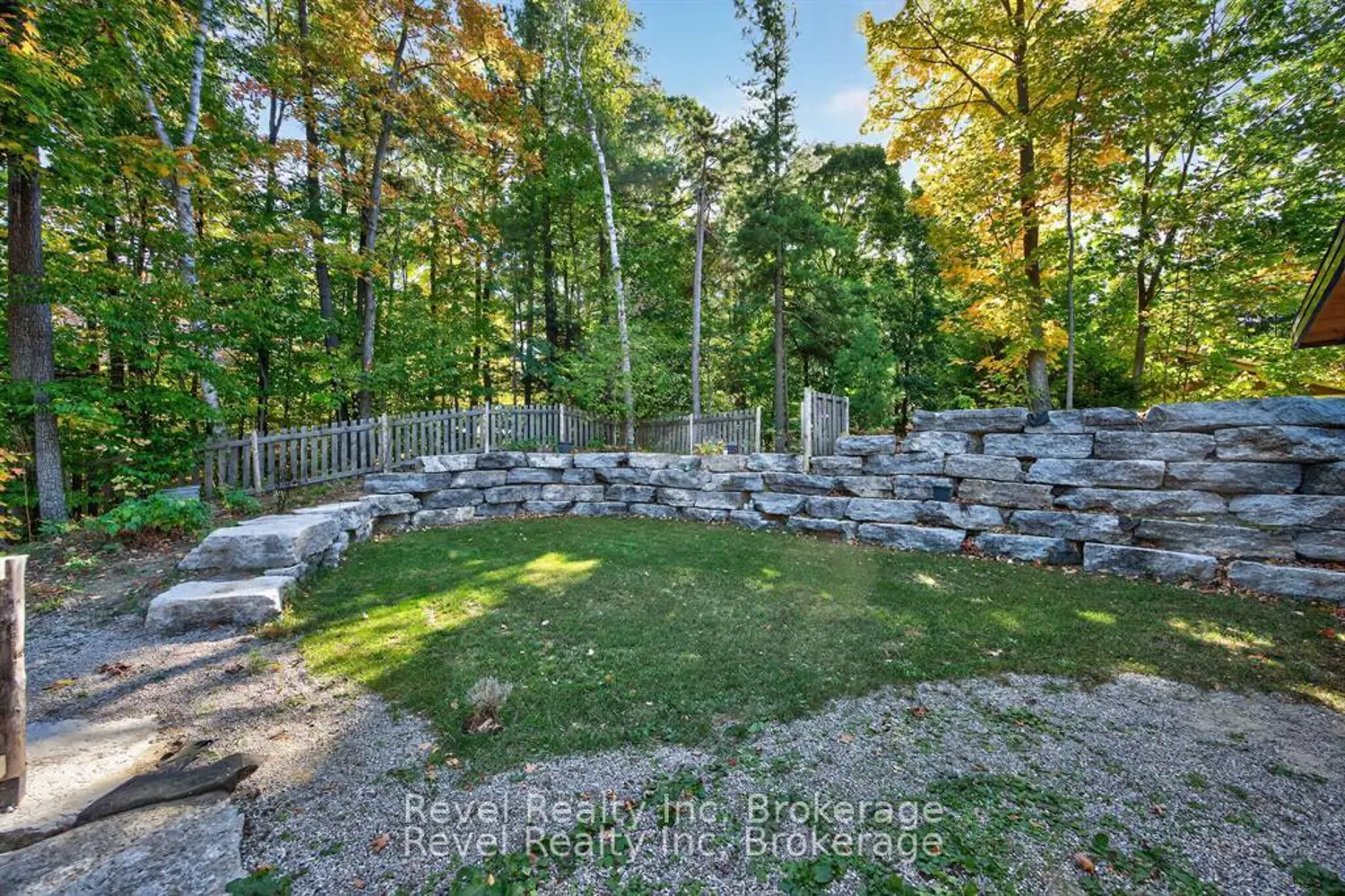 Additional image 15 of 683 Lafontaine Road