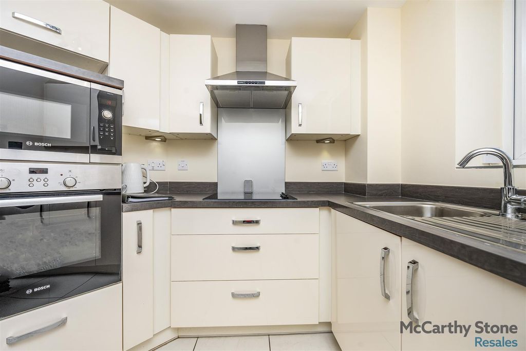 Additional image 8 of 1 bed flat for saleThorneycroft, Wood Road, Wolverhampton WV6