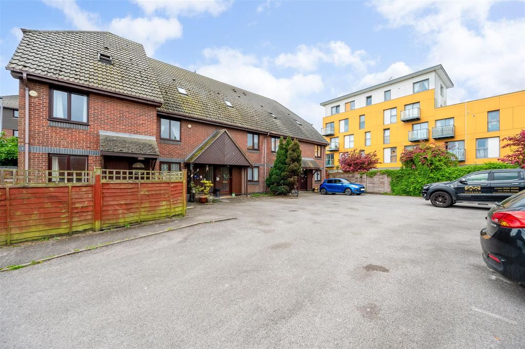 Additional image 16 of 1 bed flat for saleHazel Court, Goldsmith Avenue, Southsea PO4