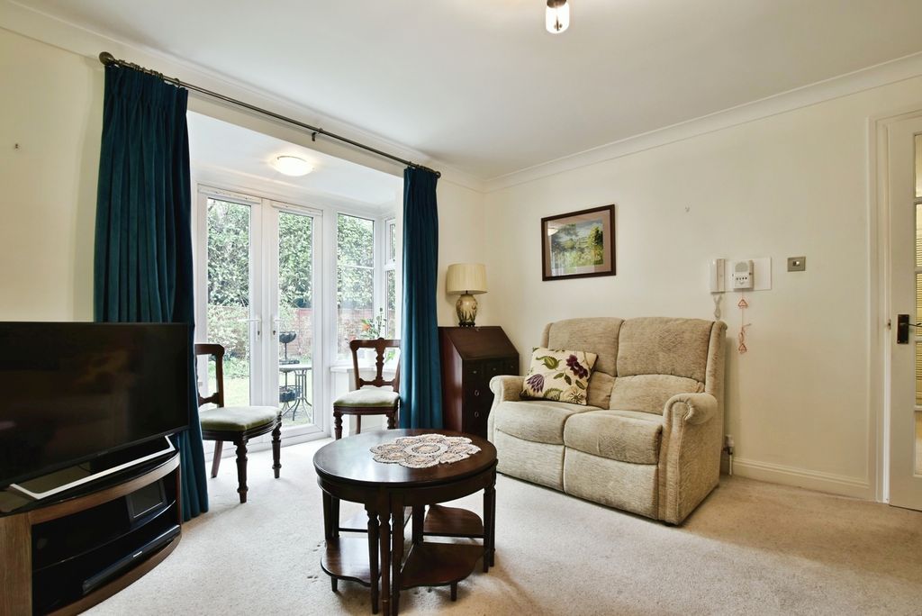 Additional image 4 of 2 bed flat for saleWoodacres Court, Wilmslow, Cheshire SK9