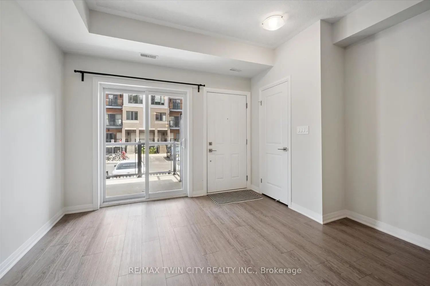 Additional image 6 of 25 Isherwood Avenue C34