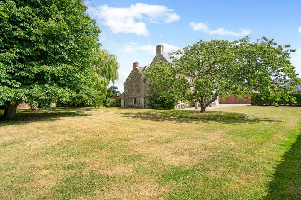 Additional image 15 of 7 bed detached house for saleSouth Leigh, Witney, Oxfordshire OX29