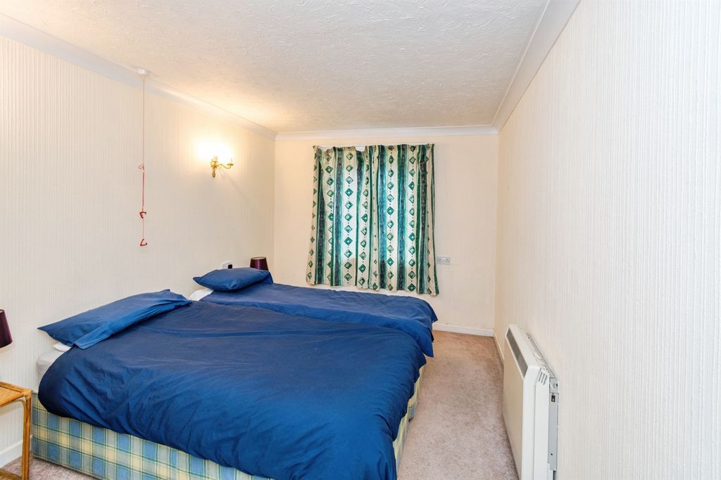 Additional image 5 of 2 bed flat for saleGrosvenor Road, Southampton SO17