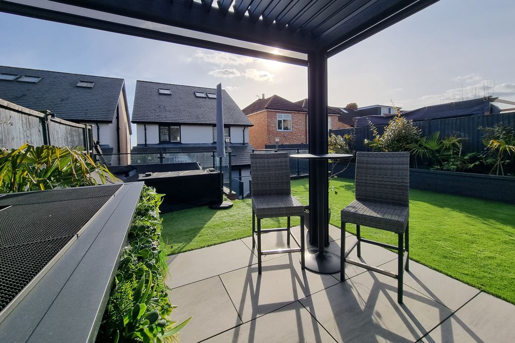 Additional image 30 of 4 bed detached house for saleDrayton, Hampshire PO6