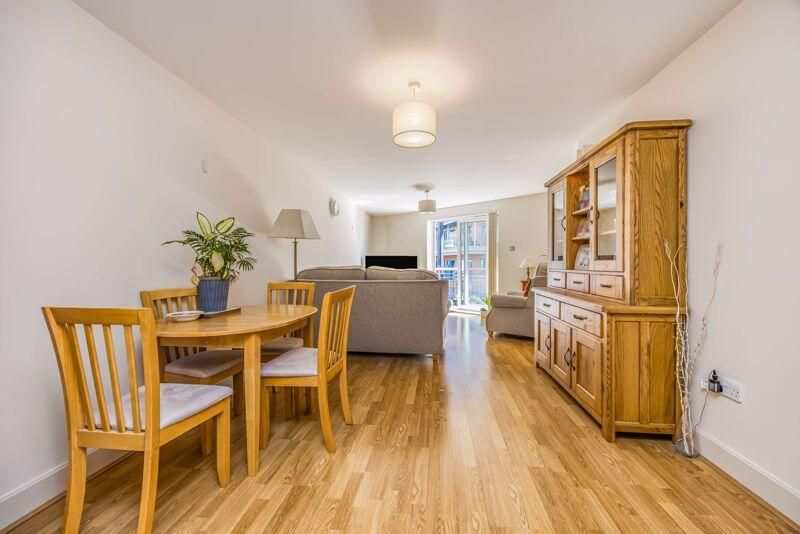 Additional image 7 of 2 bed flat for saleGunwharf Quays, Portsmouth PO1