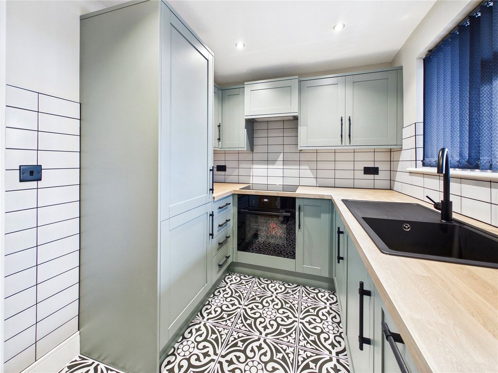 1 bed flat for saleCypress Road, Witham, Essex CM8