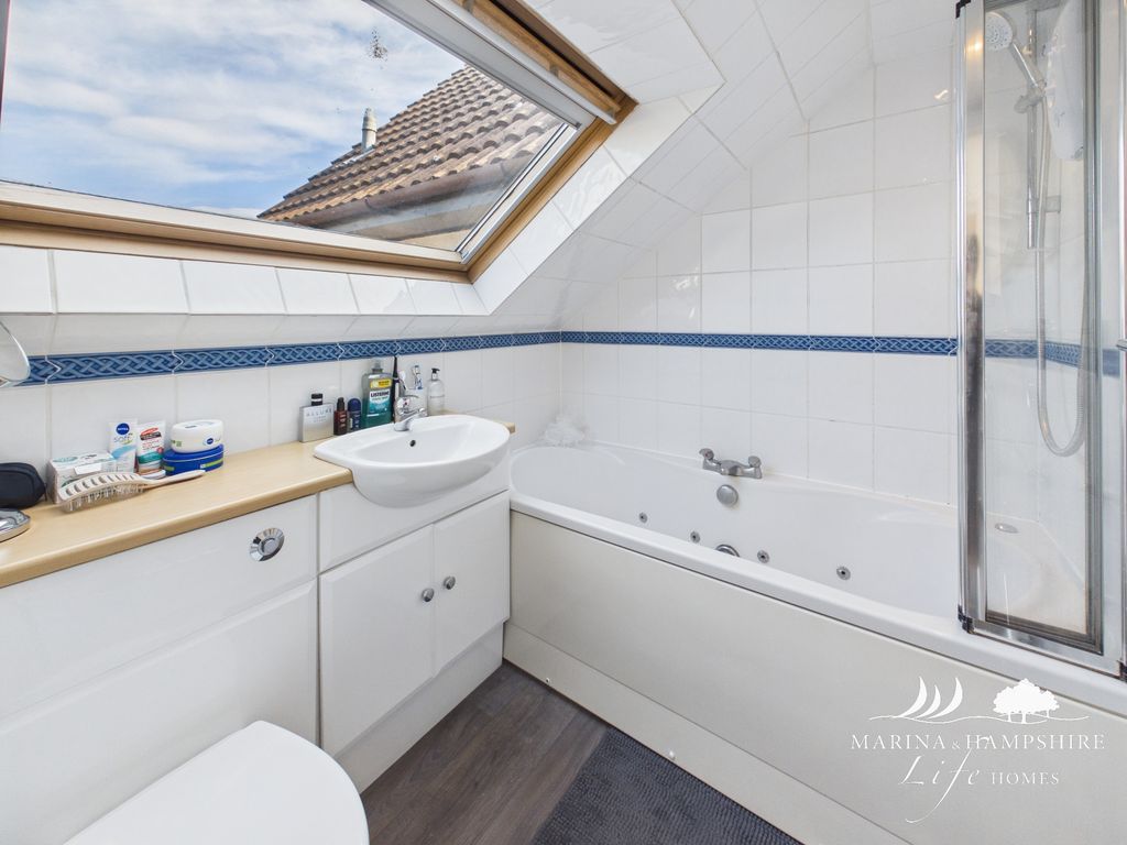 Additional image 25 of 4 bed town house for saleNewlyn Way, Port Solent PO6