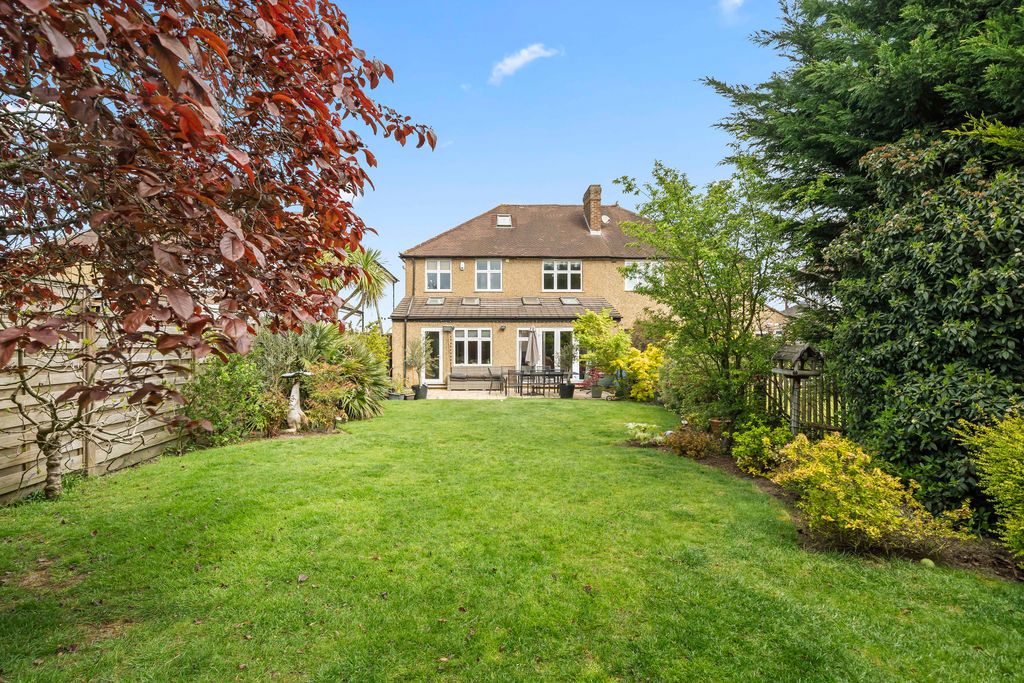 Additional image 15 of 4 bed semi-detached house for saleThe Manor Drive, Worcester Park KT4