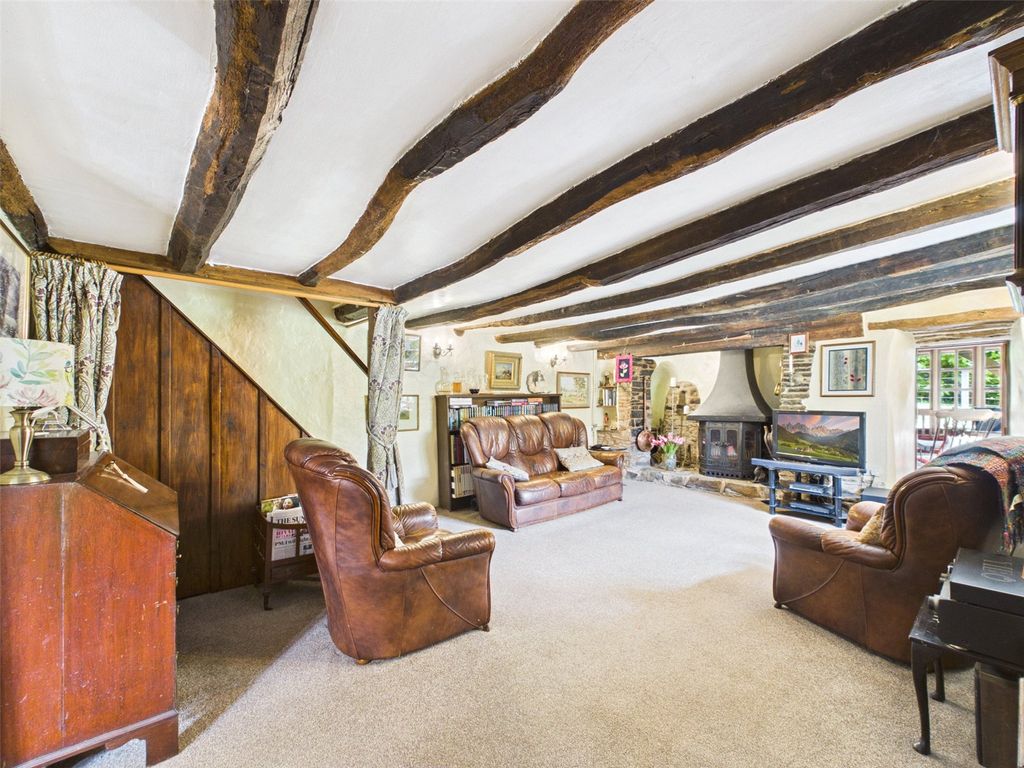 4 bed cottage for saleWinkleigh, Devon EX19 photo 4