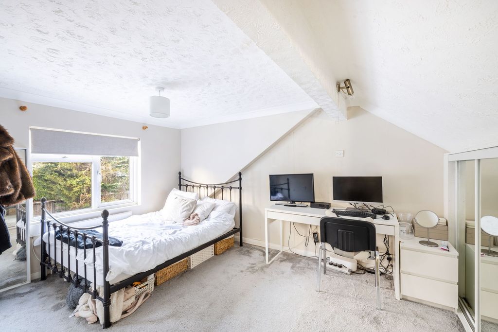 Additional image 6 of 4 bed terraced house for saleGodstone Road, Whyteleafe CR3
