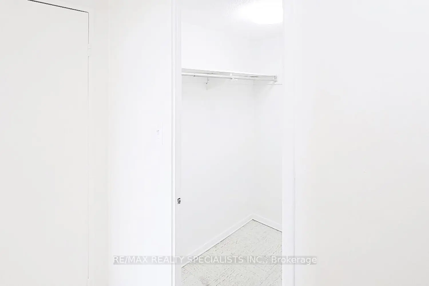 Additional image 17 of 180 Markham Road 1201