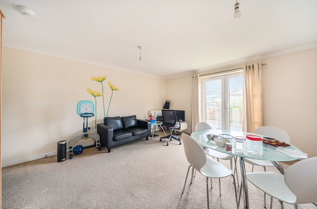 Additional image 11 of 2 bed flat for saleWinchester Road, Southampton, Hampshire SO16