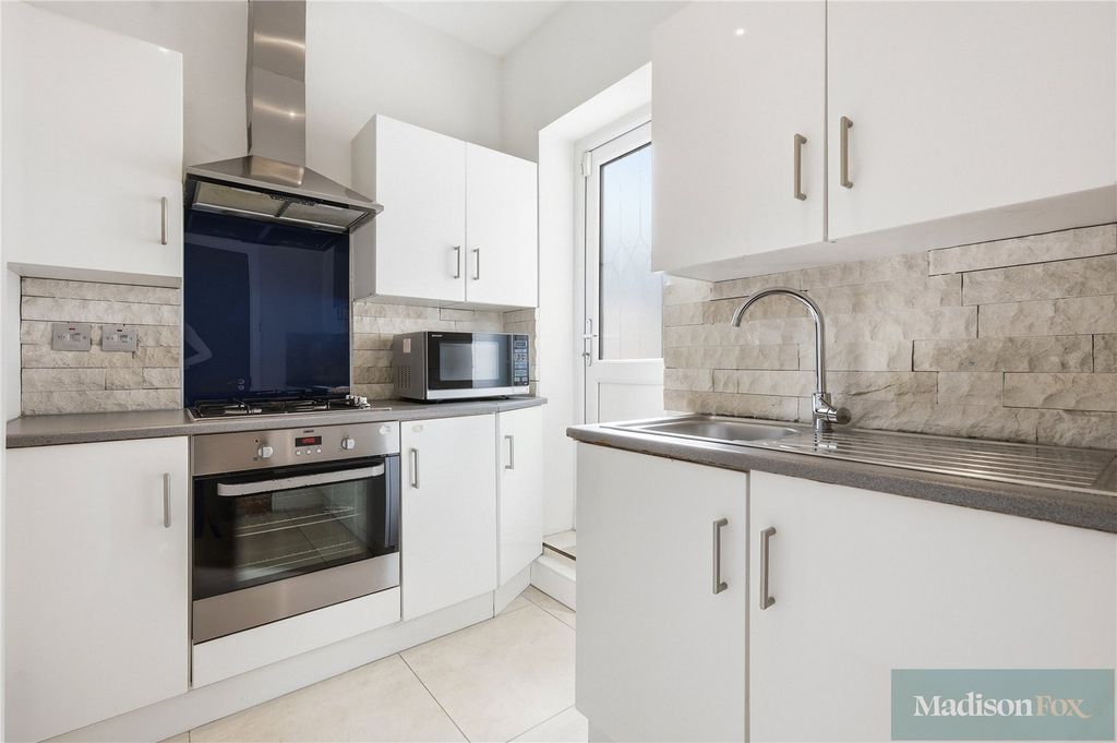 Additional image 15 of 5 bed detached house for saleWoodland Way, Woodford Green IG8