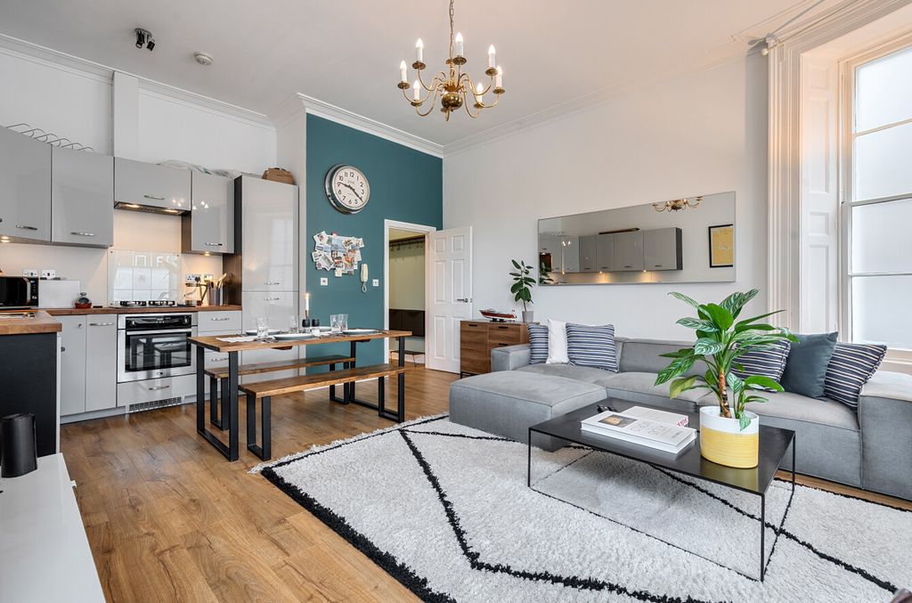 Additional image 4 of 2 bed flat for saleGrosvenor Square, Southampton, Hampshire SO15