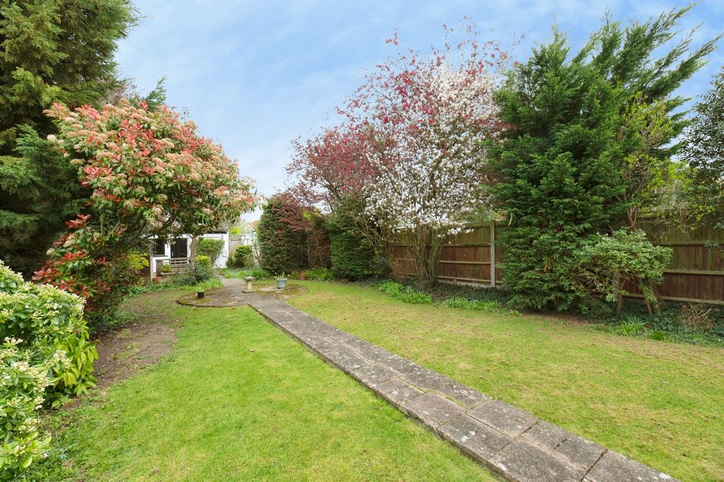 Additional image 6 of 4 bed detached house for saleManor Way, Worcester Park KT4