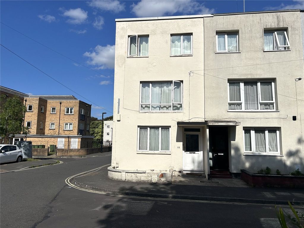 5 bed town house for saleCossack Green, Southampton, Hampshire SO14