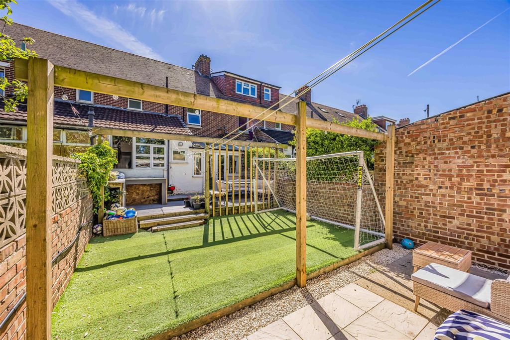 Additional image 18 of 3 bed property for saleHayling Avenue, Portsmouth PO3