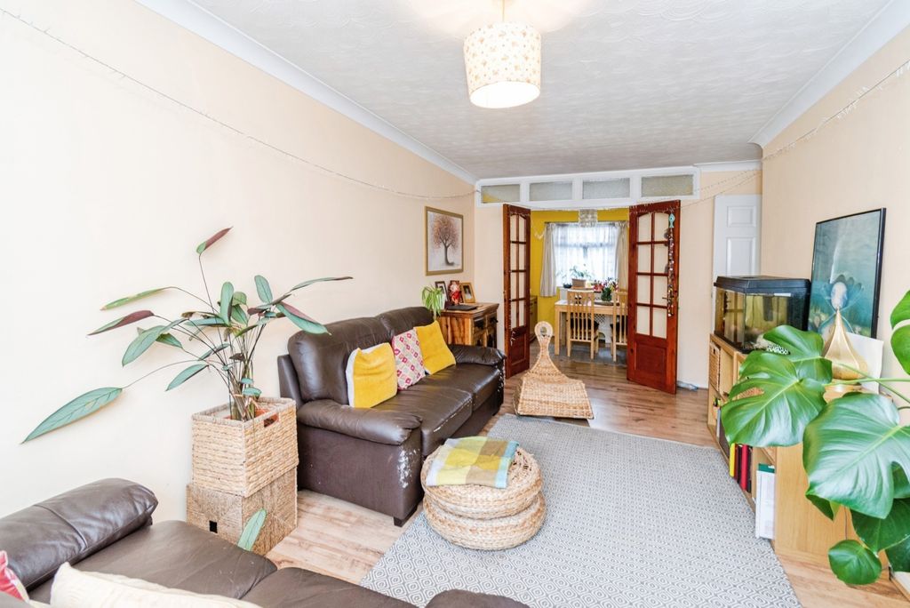 Additional image 5 of 3 bed terraced house for saleWhitehouse Gardens, Regents Park, Southampton, Hampshire SO15