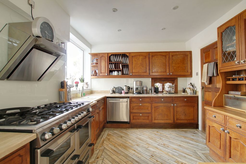 Additional image 8 of 4 bed detached house for saleMarine Drive, Worthing BN12